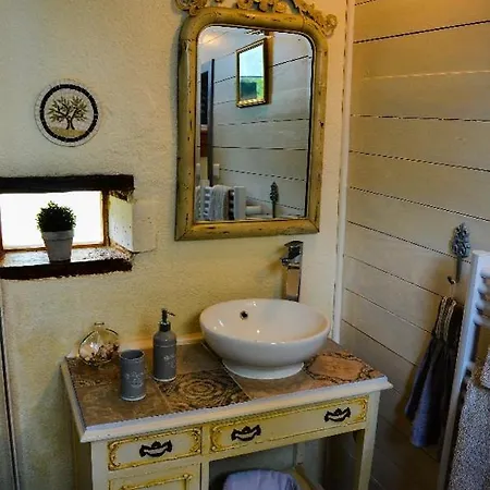 17th C French Pigeonaire - Magical Romantic Couples Retreat Dağ evi Palluaud