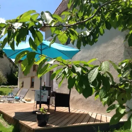 Chalet 17th C French Pigeonaire - Magical Romantic Couples Retreat