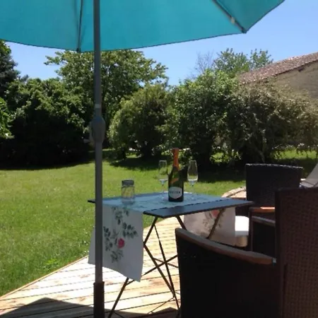 17th C French Pigeonaire - Magical Romantic Couples Retreat Chalet