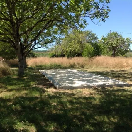 Chalet 17th C French Pigeonaire - Magical Romantic Couples Retreat *