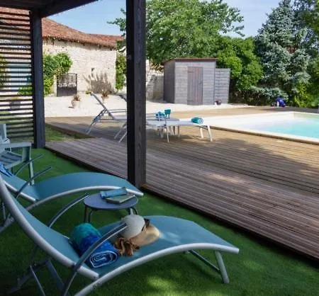 17th C French Pigeonaire - Magical Romantic Couples Retreat Chalet