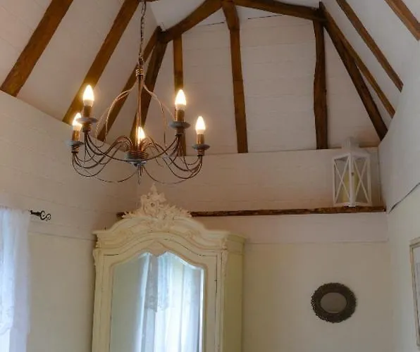 17th C French Pigeonaire - Magical Romantic Couples Retreat *